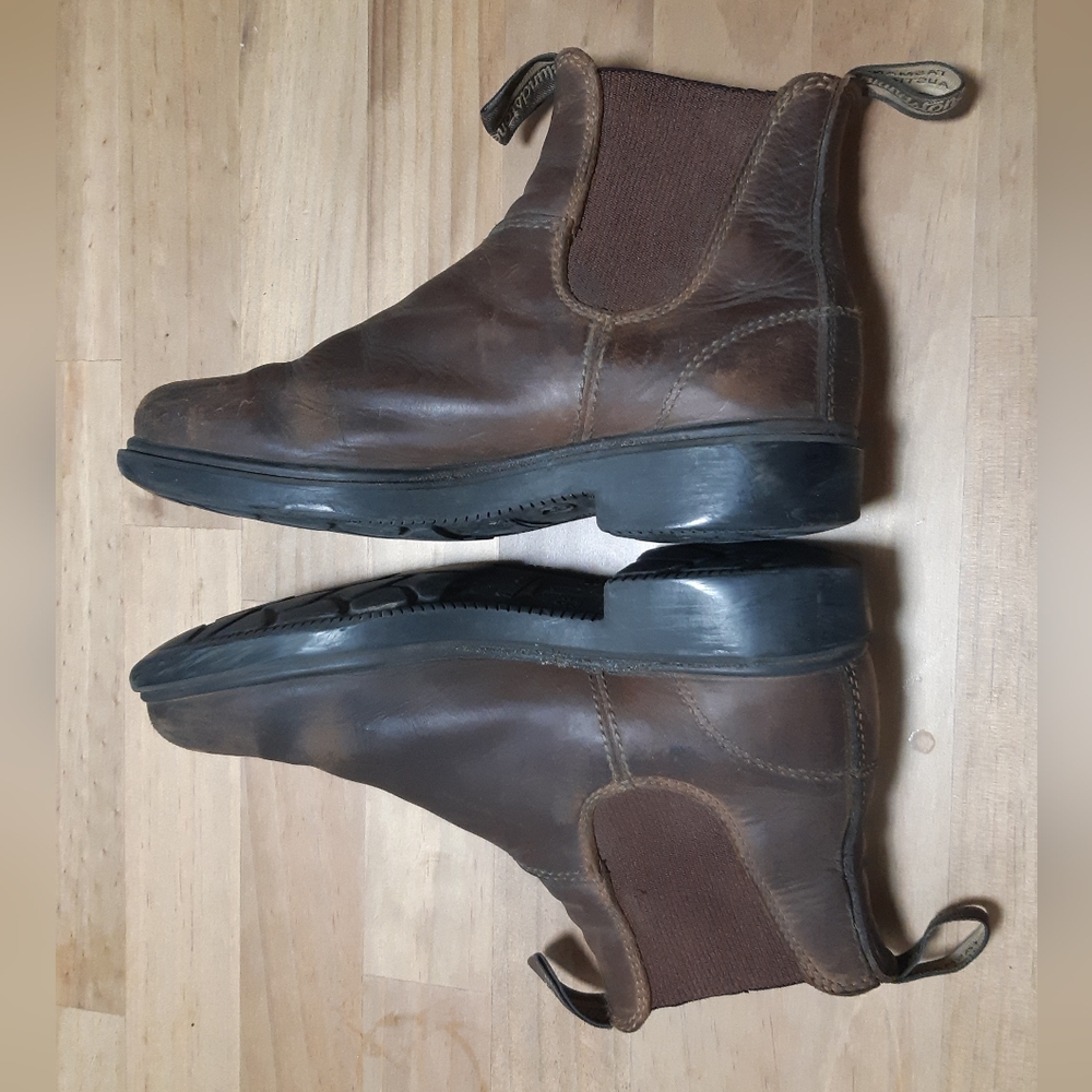 Blundstone Brown Leather Chelsea Ankle Boots - Picture 14 of 15